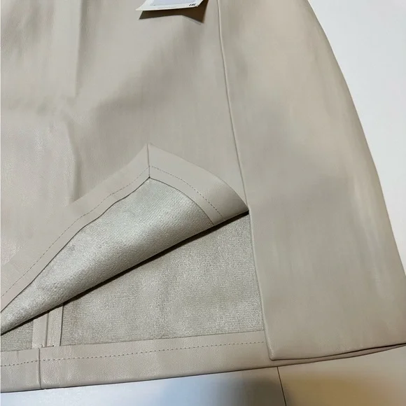 Zara vegan leather Women's Skirt - Picture 2 of 3